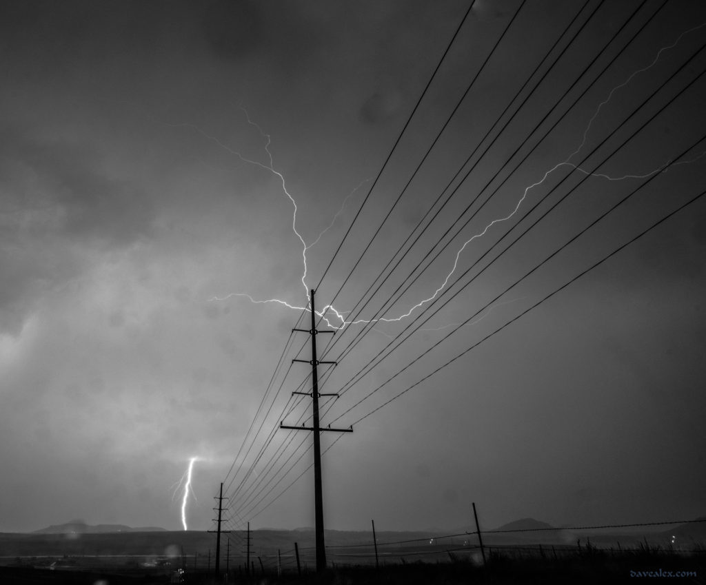b&w lightning photo