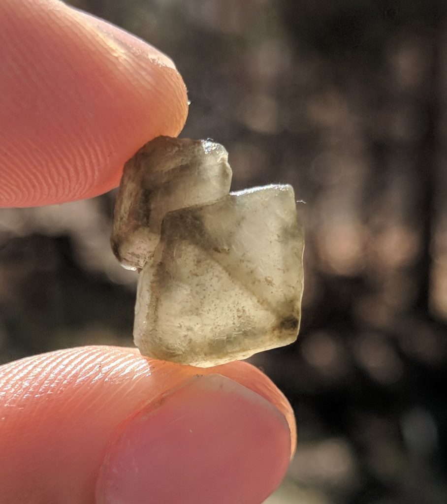 Sulfohalite octahedron cluster